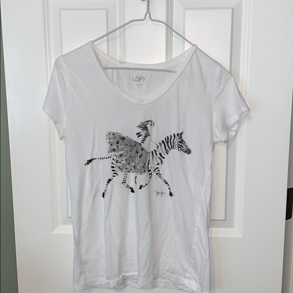 ANN TAYLOR LOFT T SHIRT